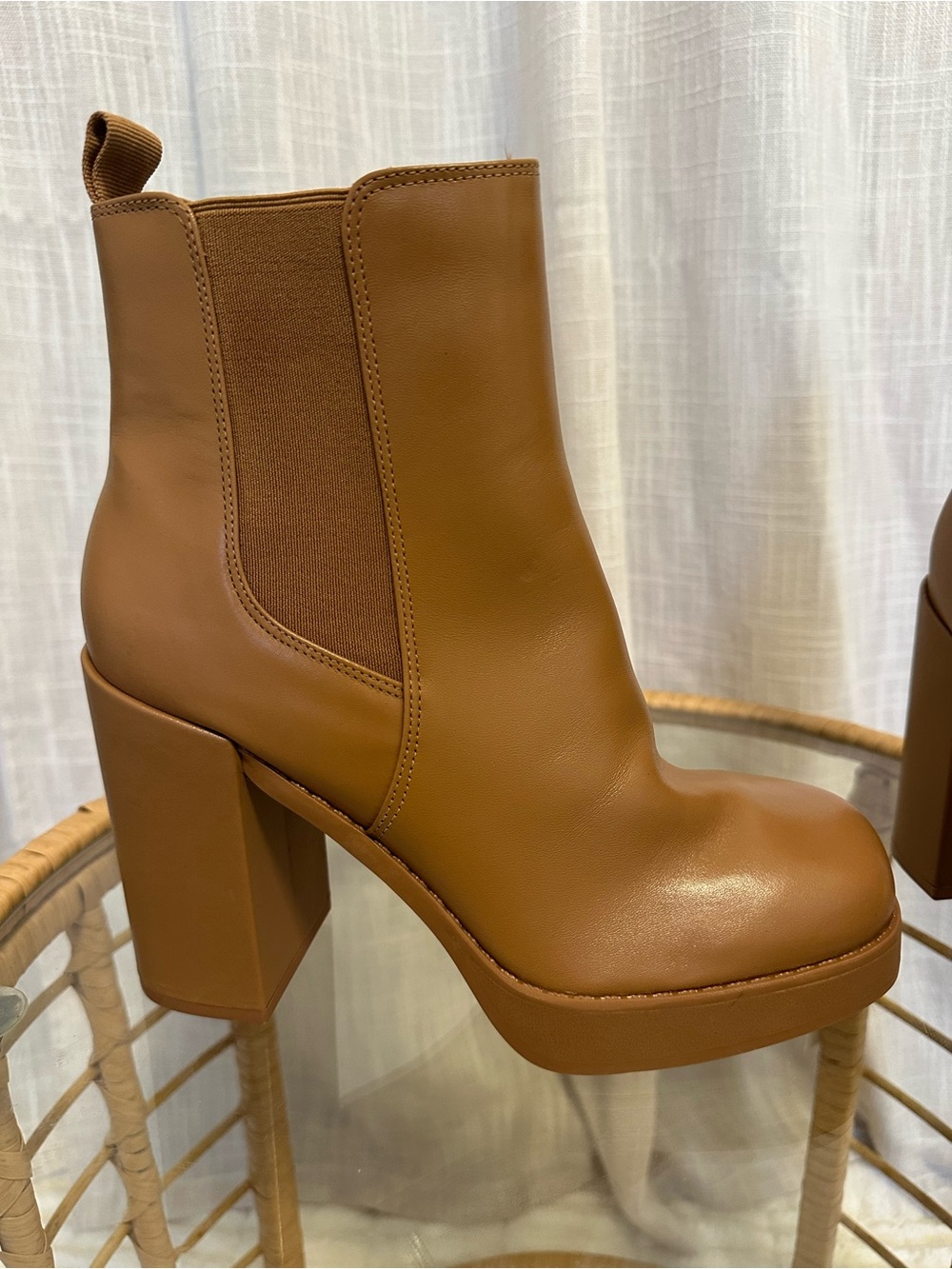 Gianni Bini Ah-Mazed Caramel Brown Block Heel Platform Chelsea Boots. - Picture 9 of 11